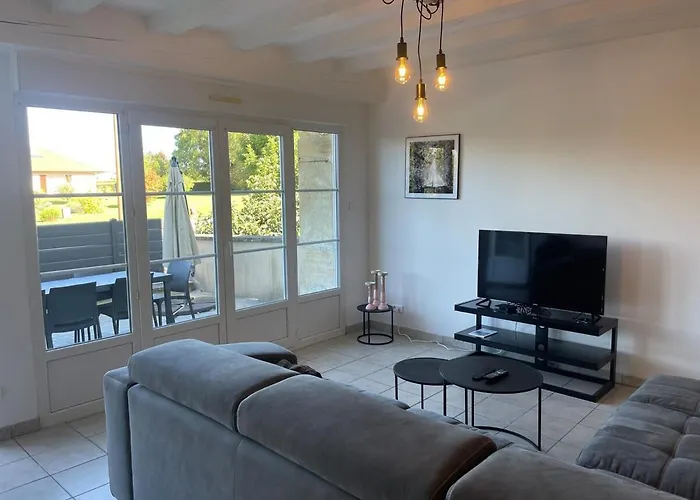 Chez Paul Apartment *